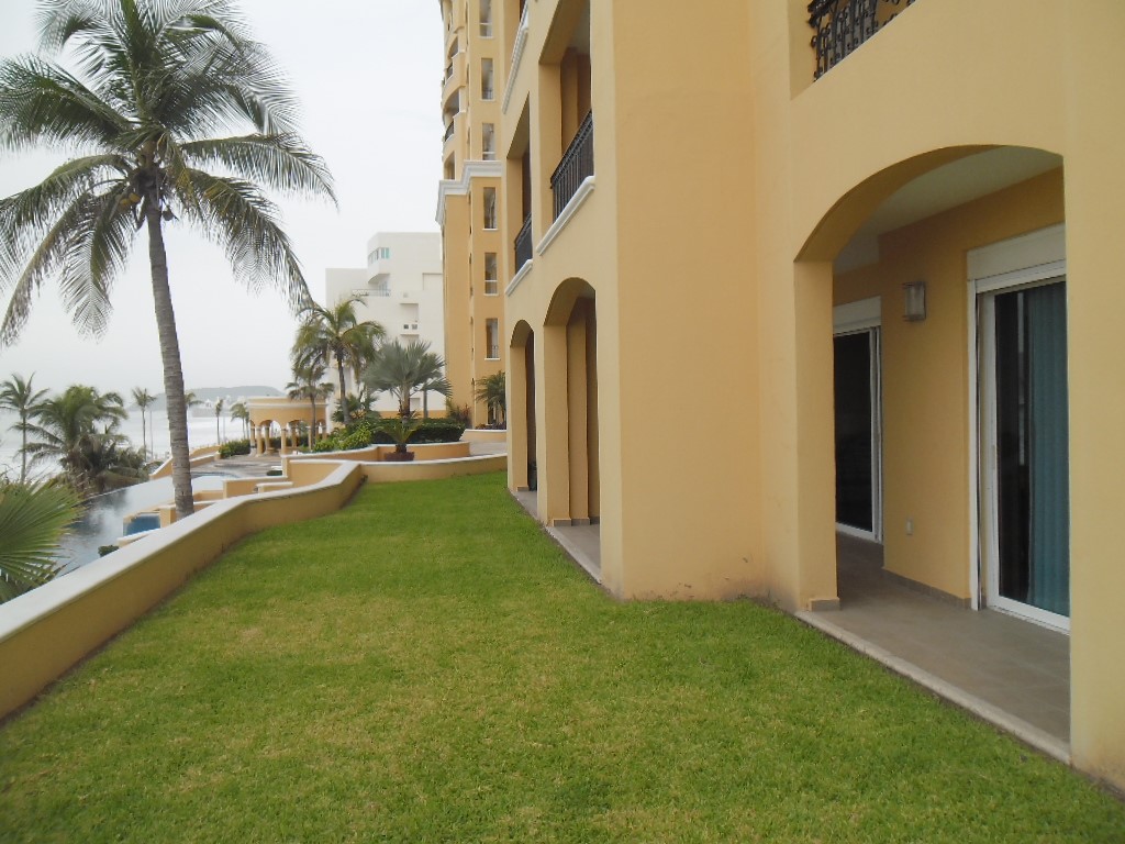 thumbnail_7-jardin-alberca